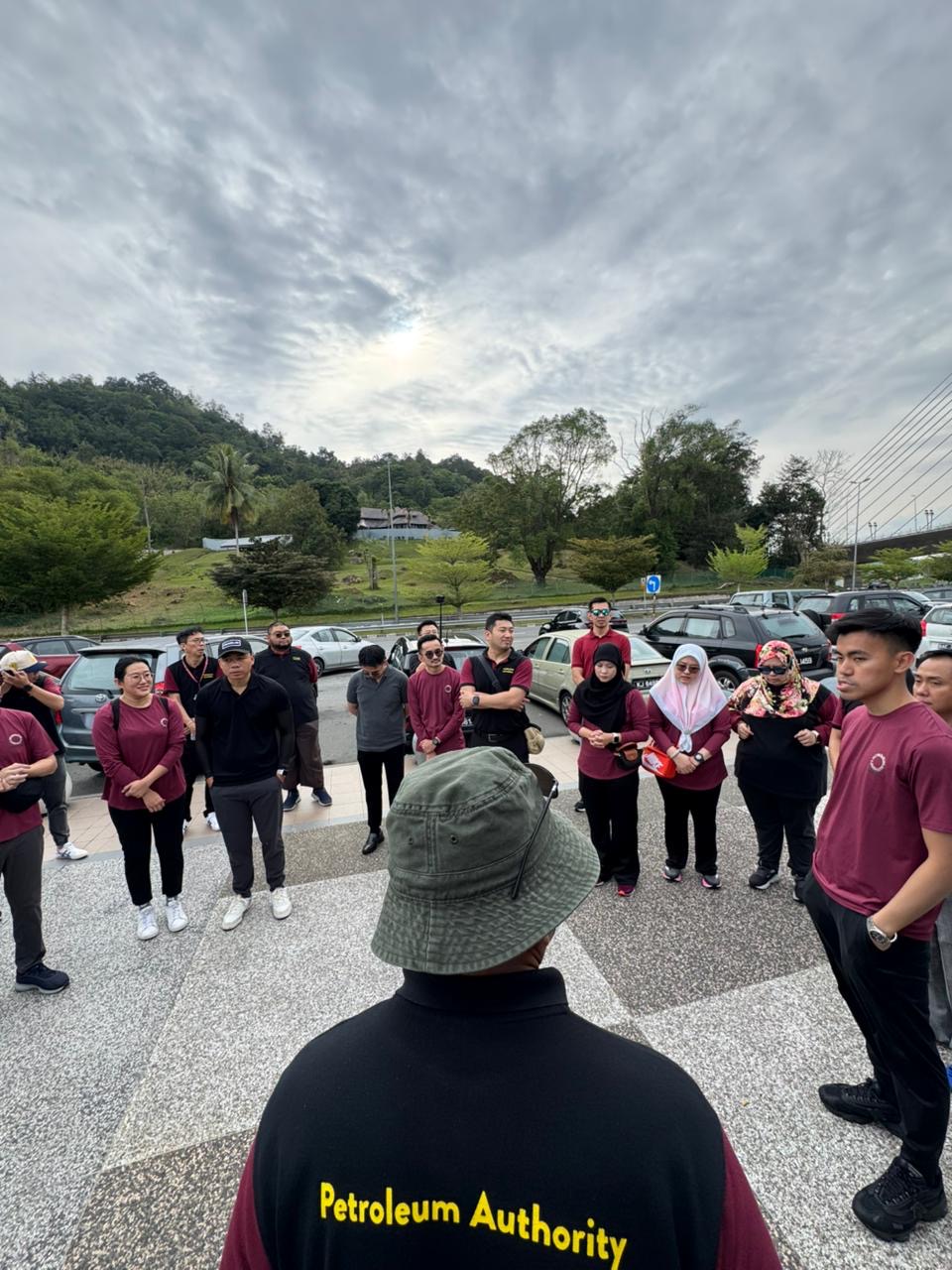 53e312da-9c60-40fe-8f21-dd64658d64db